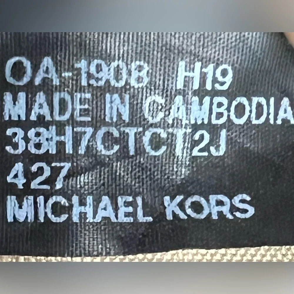 Michael Kors Jet Set Top Zip Tote in Brown with MK Logo design